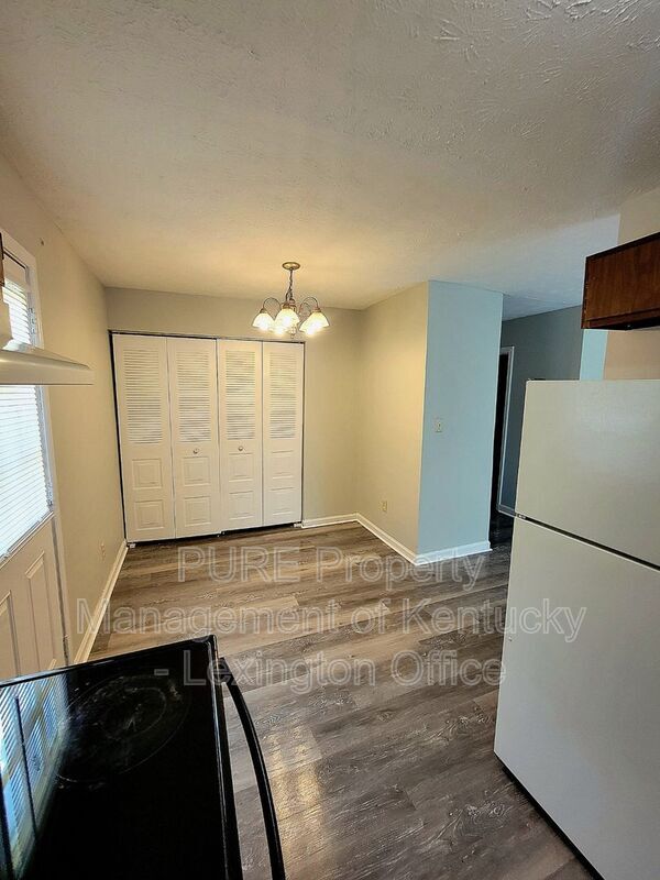 Foto del edificio - 1331 Liberty Dr