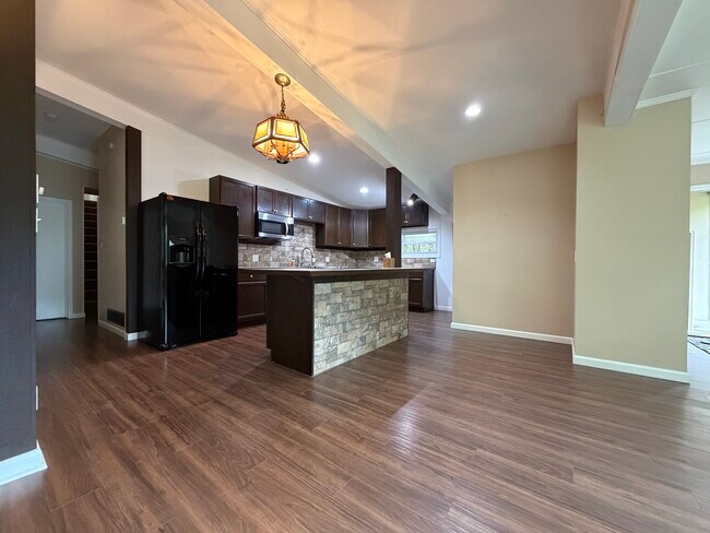 Foto del edificio - 3965 Sinclair Shores Rd