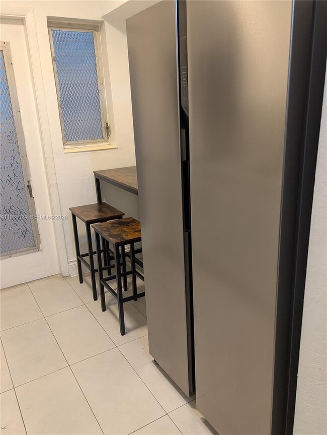 Building Photo - 761 Euclid Ave