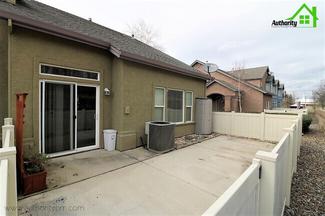 Building Photo - 3101 Sinaloa Trail