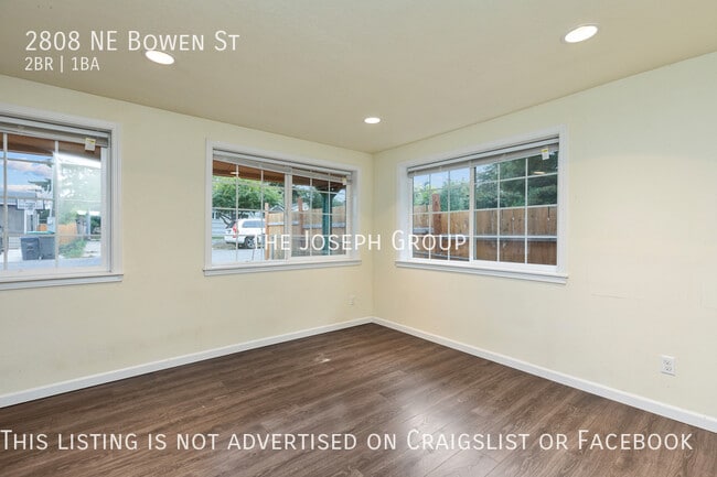 Building Photo - Wonderfully located 2BD/1BA Duplex in Mane...
