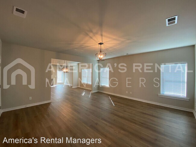 Foto del edificio - 3 br, 2 bath House - 80 Avalon Way