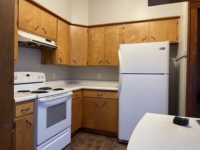 Building Photo - 205 Myrtle St