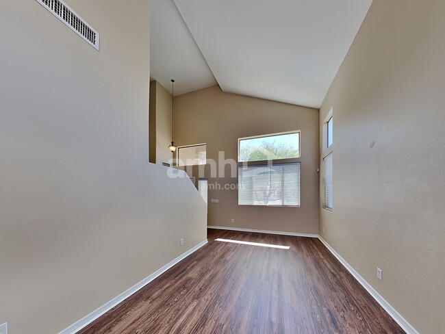Building Photo - 24852 W Rosita Avenue