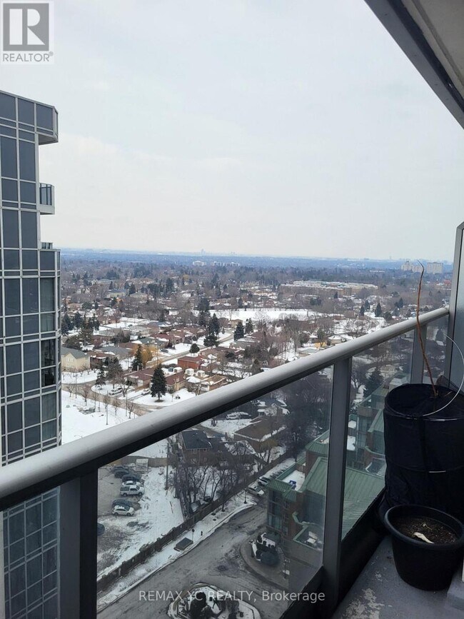 Photo du bâtiment - 5791 Yonge St