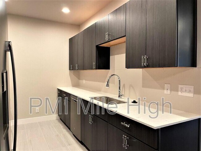 Foto del edificio - 1401 W 85th Ave