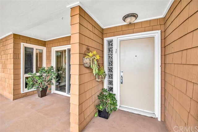 Building Photo - 600 E Oceanfront