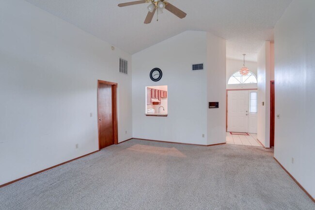 Building Photo - 10038 Little Teak St