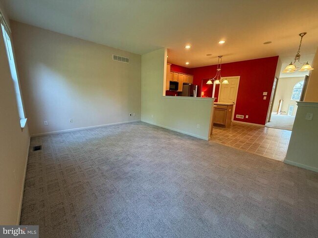 Foto del edificio - 102 Regents Ct