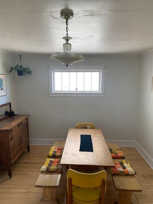 Foto del edificio - 620 E 7th St