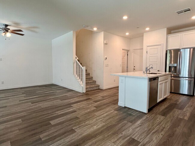 Foto del edificio - Amazing NLV 3 bed townhome