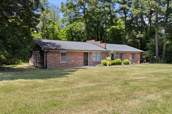 Building Photo - 689 Turner Street