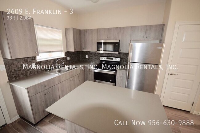 Foto del edificio - 2609 E. Franklin-3