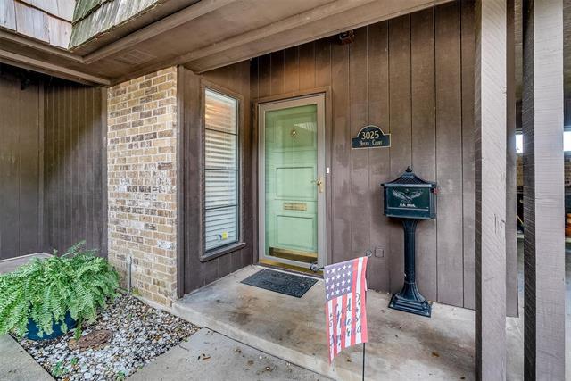 Building Photo - 3025 Hulen Ct