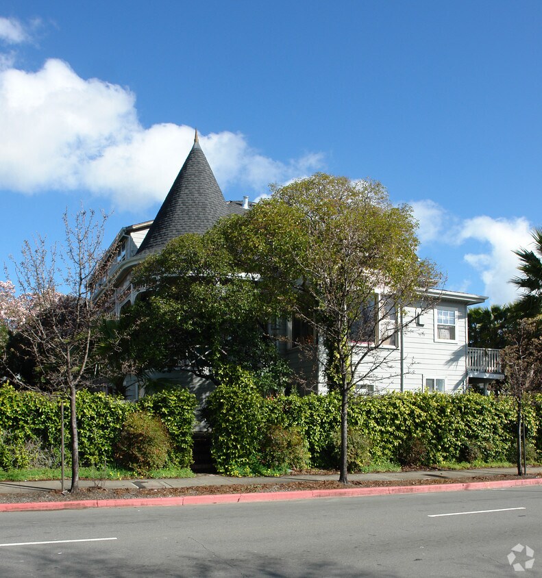 Foto del edificio - 1416 2nd St