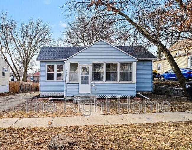 Building Photo - 5819 Grant St