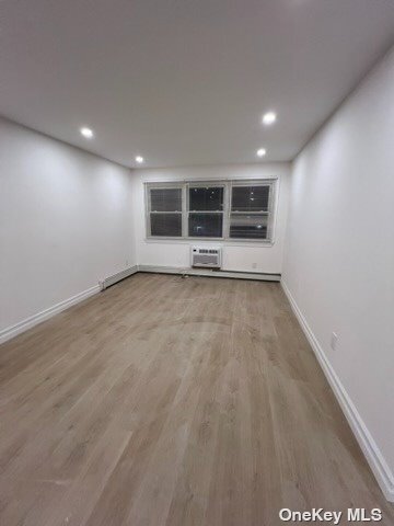 Foto del edificio - 240-60 68th Ave