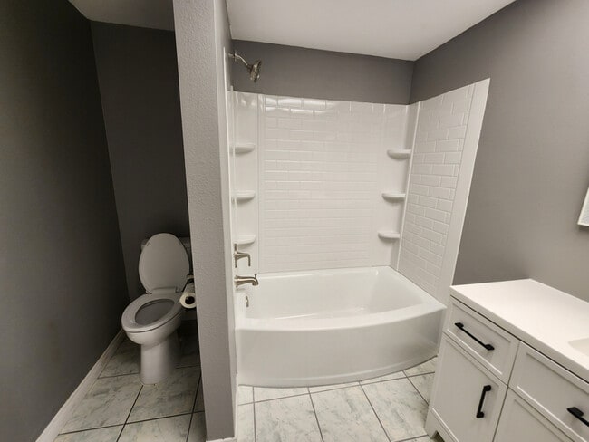 Building Photo - 831 Cypress Point Way
