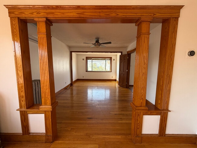 Building Photo - 374 Riverside Ave
