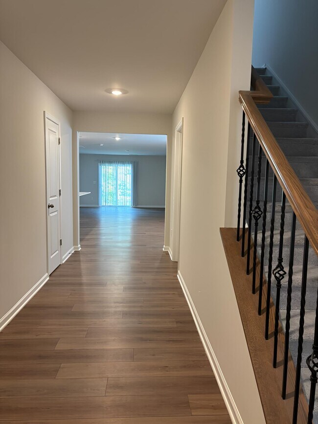 Foto del edificio - 10155 Chatham Run Ln