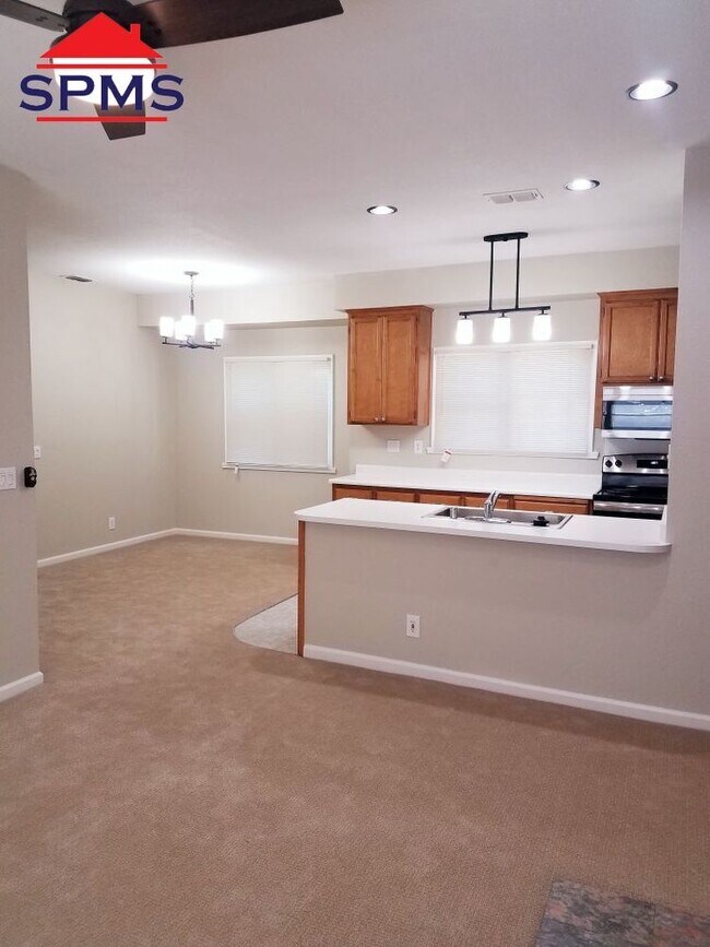 Building Photo - 2330 I St