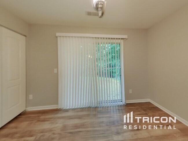 Foto del edificio - 2431 Fairstone Avenue Charlotte NC