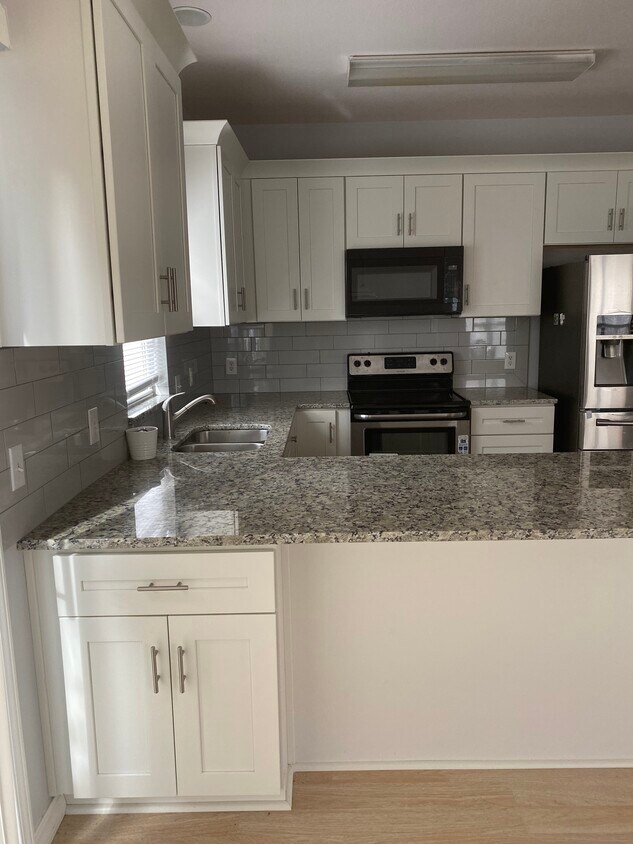 2537 Morningside Dr, Lawrence, KS 66047 Townhome Rentals in Lawrence