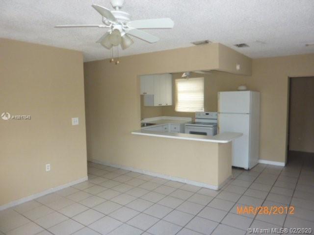Building Photo - 3720 SW 46th Ave
