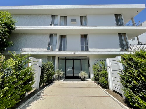 Foto del edificio - 11921 Weddington St
