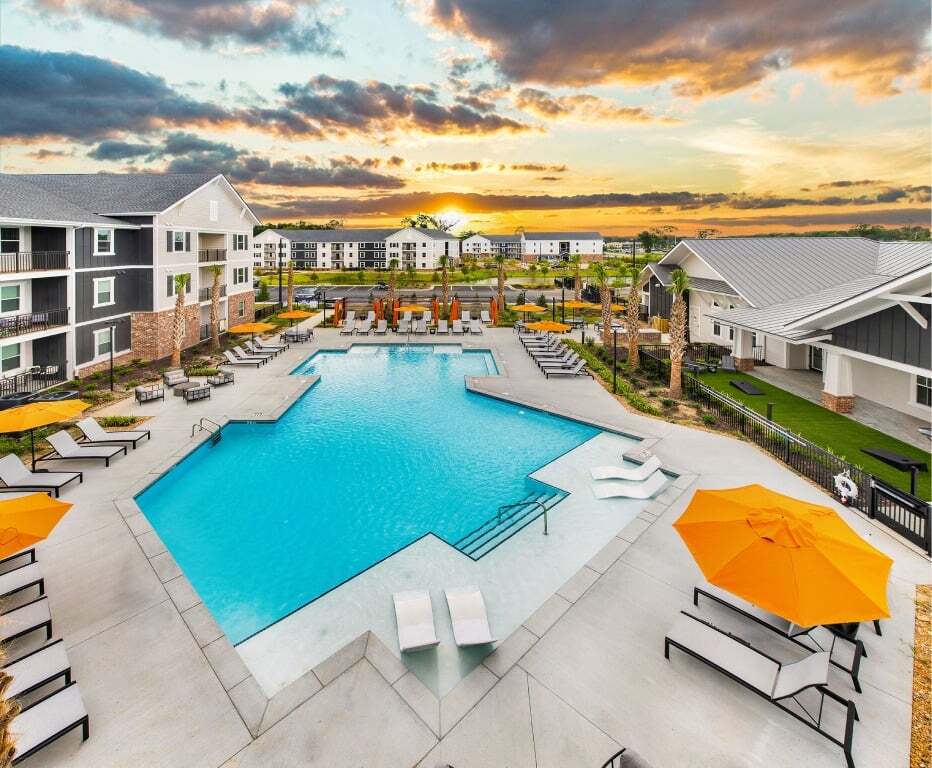 Foto principal - Riverchase Vista Apartments