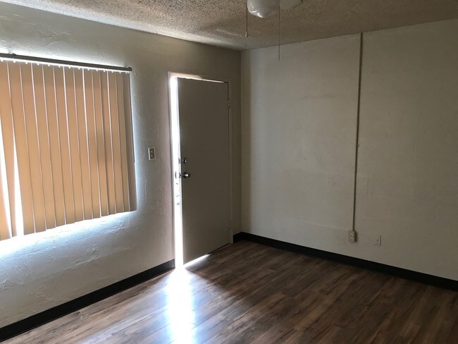 Foto del edificio - 4794 E Austin Way