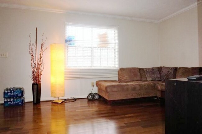 Foto del edificio - 2962 N Dekalb Dr