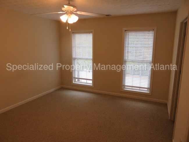 Building Photo - 4596 Lombard Rd