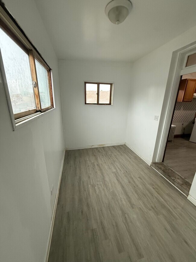Foto del edificio - 5115 W Schubert Ave