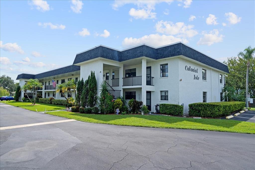 Foto principal - 1749 S Highland Ave