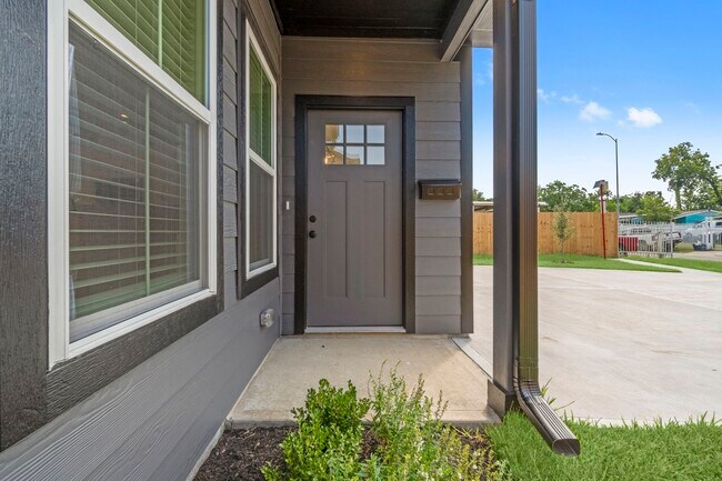 Building Photo - 5025 Rapido Rd