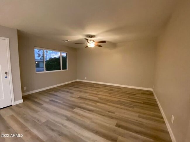 Photo - 1814 E Randall Dr House