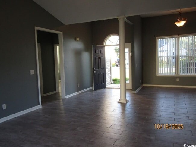 Foto del edificio - 1103 Checkerberry St