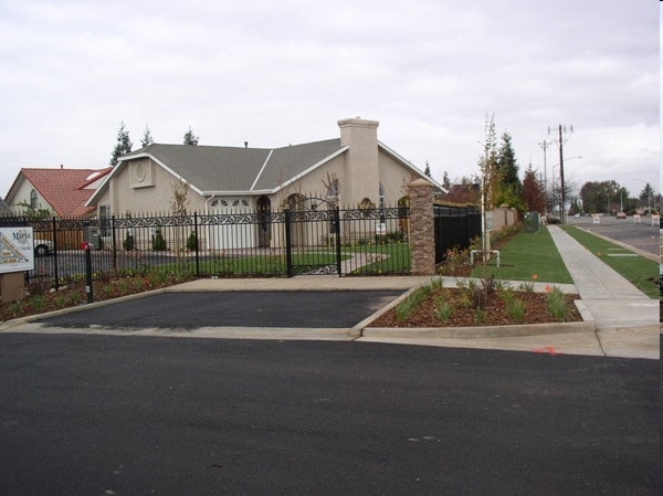 Building Photo - Maple Estates Apartments