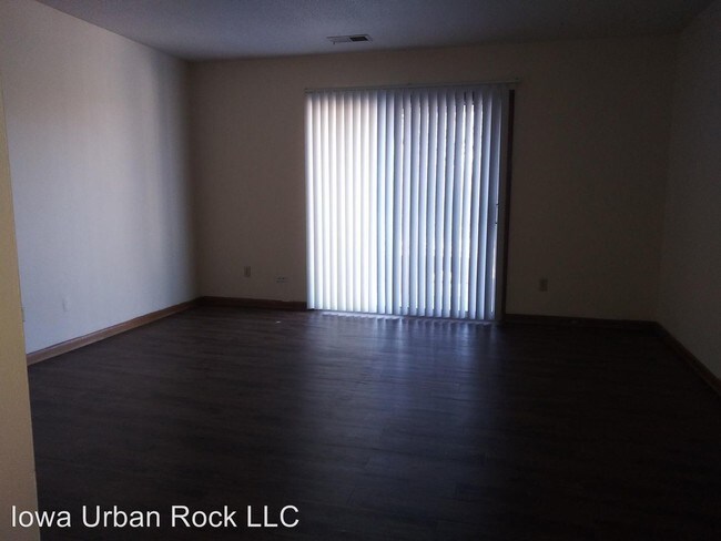 Building Photo - 2401 Rocklyn Dr