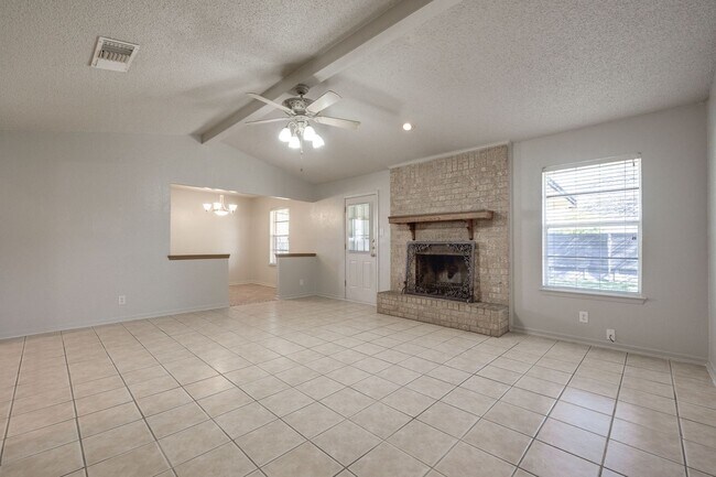Building Photo - 1703 Kingman Rd
