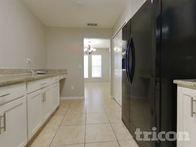 Foto del edificio - 802 Gullberry Ln