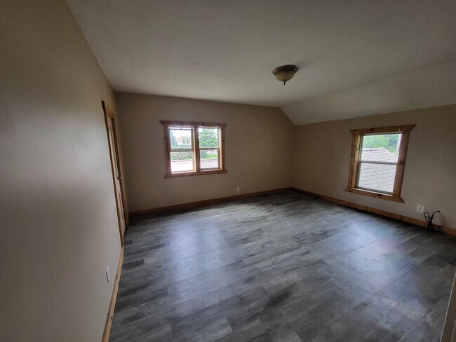 Living Room - 320 Pacific Ave W