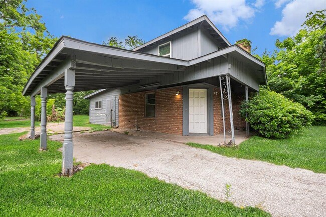 Building Photo - 1014 Dolly Wright St