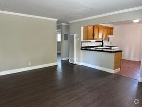 Building Photo - 175 W Linden Ct