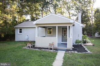 Building Photo - 100 Moran Ln