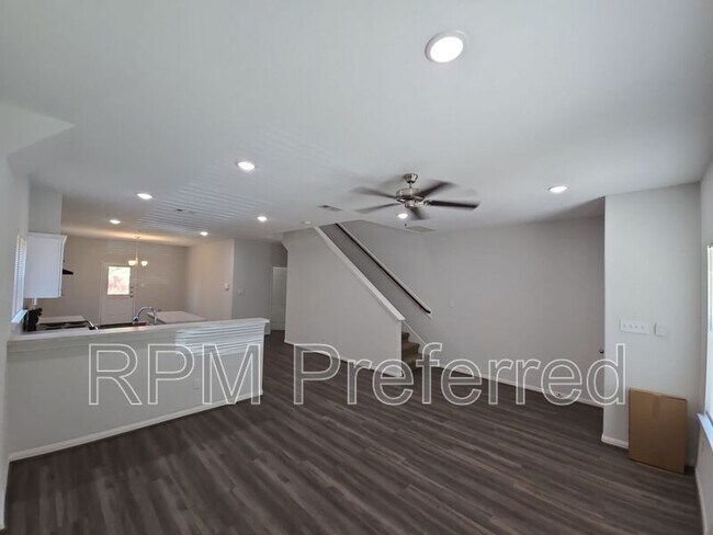 Building Photo - 8213 Gallahad St