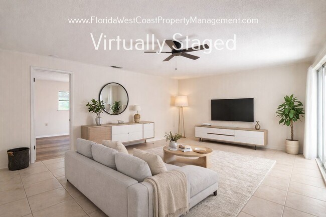 Building Photo - GULF GATE SARASOTA! OUTSTANDING 3 BEDROOM/2 BATH HOME WITH EXTRA LARGE YARD!