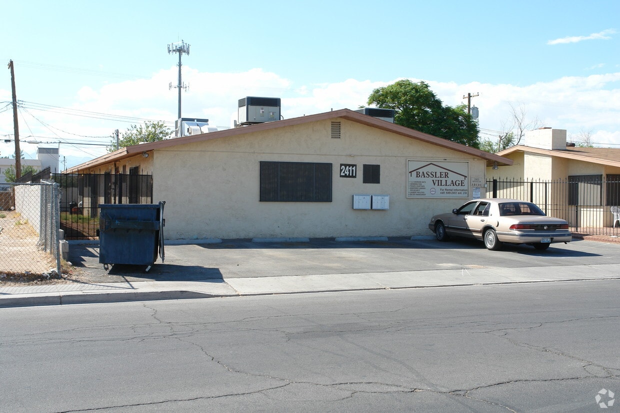 Building Photo - Bassler Village