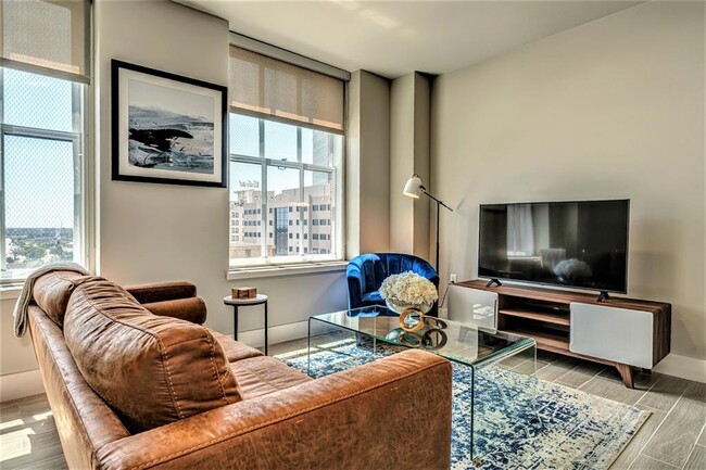 Building Photo - 140 Park Ave